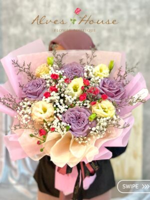 Zoya hand bouquet